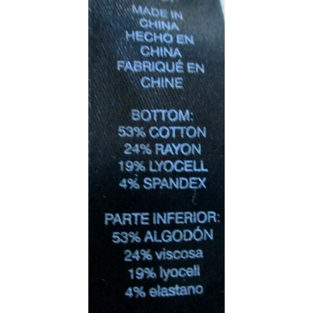 Chico's Women's Multi Color Floral Print Mid Rise Stretch Zip Crop Pants Size S. - Picture 9 of 10